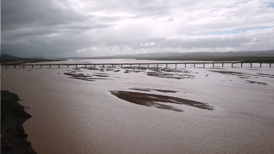 青海唐古拉山沱沱河