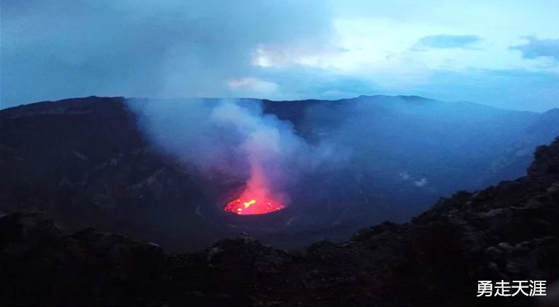 刚果金尼拉贡戈活火山